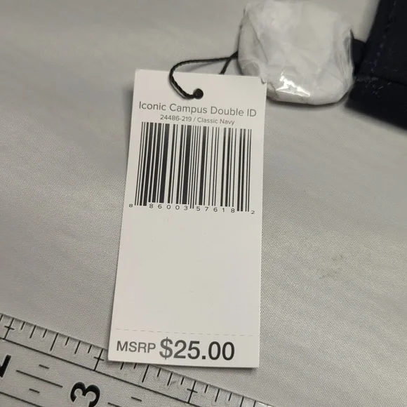 Vera Bradley Iconic Campus Double ID Classic Navy NWT - Picture 3 of 7